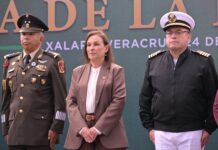 Rocío Nahle refrenda compromiso con la unidad nacional en el Día de la Bandera.