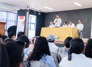 Incrementa SECTUR la competitividad turística de Coatzacoalcos mediante capacitación del sector.