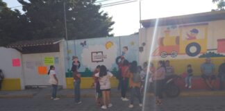 Toman Jardín de Niños en Jalcomulco; exigen intendente y maestro de educación física.