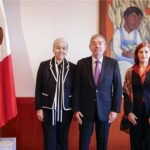 Remociones sorpresivas en las Embajadas de México en Guatemala y Belice .