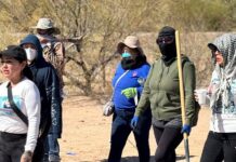 Colectivo Madres Buscadoras de Sonora inicia búsqueda binacional por Nancy Guthrie en la frontera.