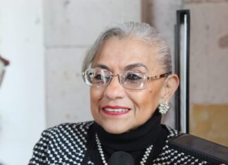 Alertan sobre depresión decembrina y llaman a fortalecer redes de apoyo para adultos mayores en Xalapa.