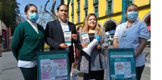 Instalaron módulo de información en Xalapa por Día Internacional del Condón.