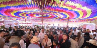 Rocío Nahle acompaña al pueblo de Tlacotalpan en el día de La Candelaria.