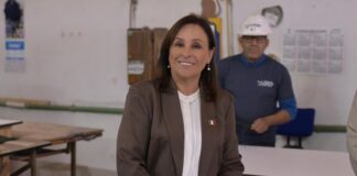 Visita Gobernadora planta veracruzana que fabrica mobiliario para escuelas públicas #Coatepec #Veracruz