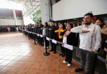 #Veracruz: En cinco meses SEV mejoró 3 mil 110 escuelas con mobiliario, equipo y pintura