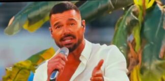 Ricky Martin en segundos emitió un poderoso mensaje político.