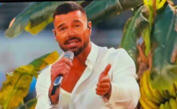 Ricky Martin en segundos emitió un poderoso mensaje político.