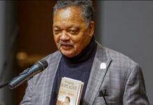 Fallece Jesse Jackson, el testigo que convirtió la tragedia de Luther King en una lucha global por la igualdad .