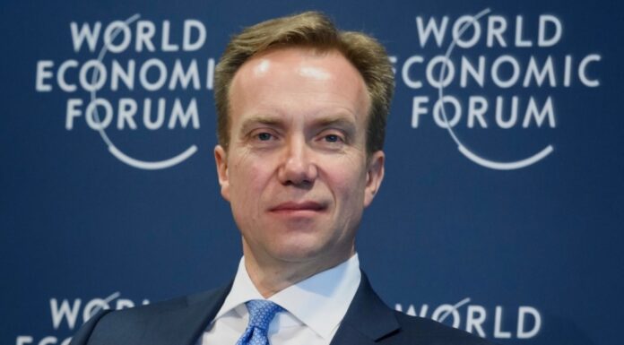Renuncia Presidente del Foro Económico Mundial, Borge Brende, por caso Epstein.
