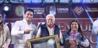 Tlacotalpan reconoce y celebra a Don Fallo, pilar del son jarocho.