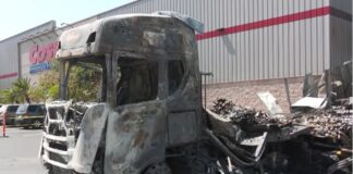 Transportistas anuncian bloqueos tras muerte de operadores y más de 200 unidades calcinadas.