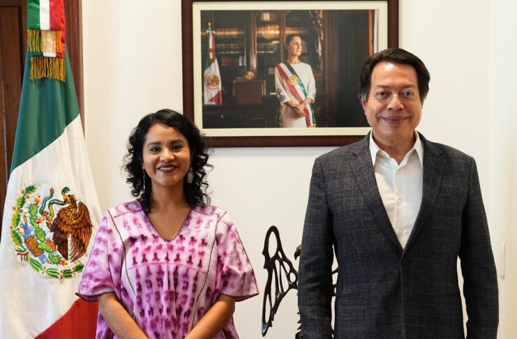 Anuncian a Nadia López García como relevo de Marx Arriaga .