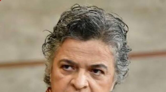 Beatriz Paredes desmiente mensaje falso difundido en redes sociales.