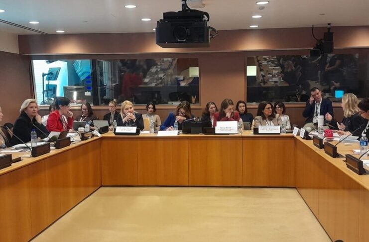 Mujeres políticas que defienden derechos humanos, democracia y libertades: las más violentadas. #CSW70