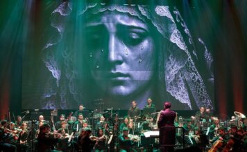 De las calles de Málaga al escenario: Antonio Banderas y la elegancia sinfónica de la Semana Santa española