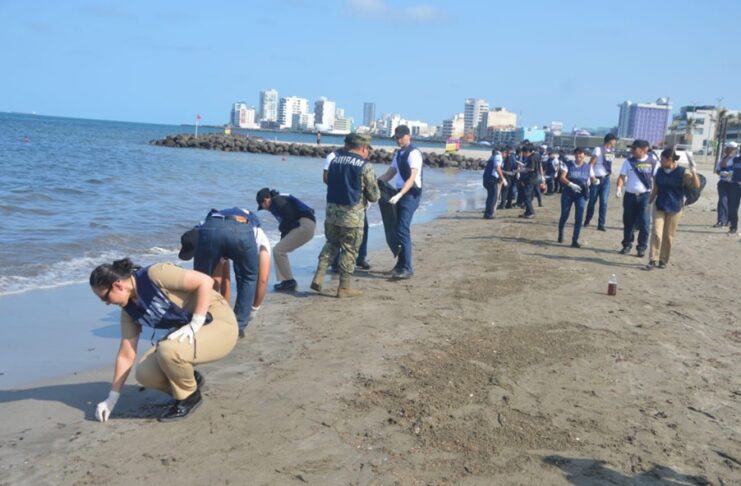 Grupo Interinstitucional despliega más de 2 mil 400 elementos coordinados para atender la presencia de hidrocarburos en costas de Veracruz y Tabasco