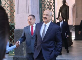 “Veracruz requiere seriedad y mucho trabajo” aclara Ricardo Ahued frente a especulaciones.