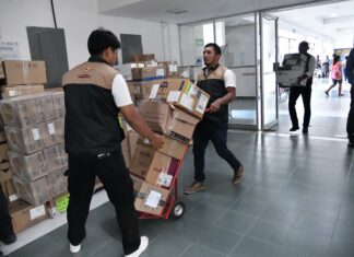 Camionetitas de la Salud abastecen medicamentos en el Totonacapan.