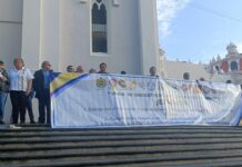 Sindicatos de salud toman oficinas de SESVER y protestan en el CAE.