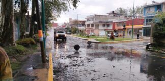 Tormenta vespertina deja encharcamientos en colonias de Xalapa .