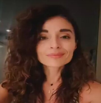 “Rumbo al #8M: Las niñas no se tocan”.