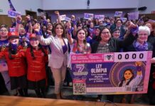 Conmemoran quinto aniversario de Ley Olimpia con billete de Lotería.