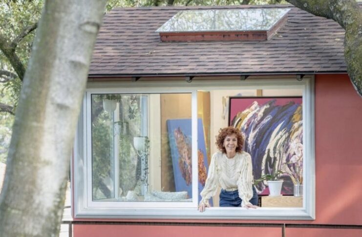 Color, energía y libertad: la exposición de Pilar Mainou abre una conversación íntima con el espectador