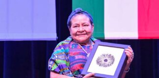 “Somos más quienes no estamos armados”: Rigoberta Menchú.