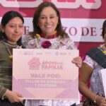 Empeñé mi palabra y aquí estamos: Rocío Nahle entrega recursos directos para emprendedores
