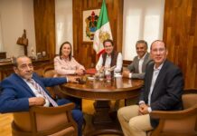 Rocío Nahle gestiona nuevo CRIT en Minatitlán con miras a 2027.