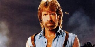 Fallece Chuck Norris, leyenda del cine de acción y las artes marciales.