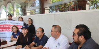 Trabajadores de UPN demandan diálogo con la Gobernadora por afectaciones laborales.