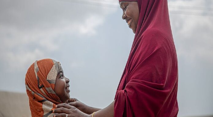 Los derechos de las mujeres están retrocediendo en todo el mundo y la plena igualdad sigue siendo un sueño .