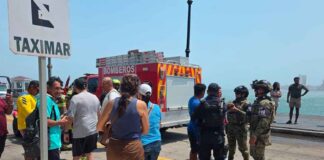 Rescatan da turistas de Jalisco en muelle de Veracruz .