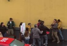 Agreden a reporteros durante cobertura de diligencia de clausura en plaza San Jerónimo, en Coatepec