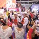 Tradición viva de Veracruz se comparte en el Tianguis Turístico .