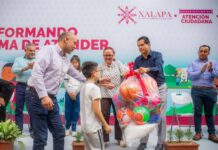 Reitera Daniela Griego su respaldo e impulso al deporte; realizó la entrega de materiales a centros escolare