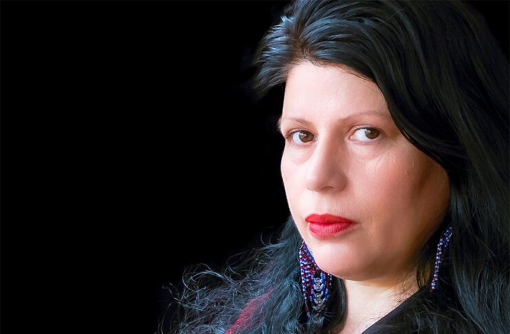 Dolores Reyes escribe desde la herida abierta que deja la violencia de género.