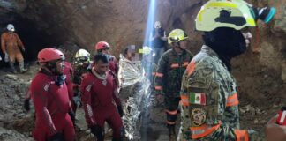 Dan a conocer en #Video la salida del minero Francisco Nájera de mina tras 14 días sepultado .