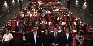 Egresados del Consorcio Clavijero reciben Actas de Recepción Profesional y de Grado