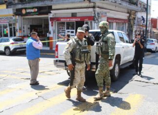 Despliegan operativo de seguridad en pleno centro de Xalapa.