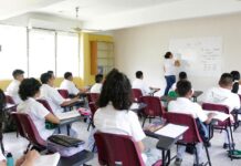 Retornan a las aulas más de 1.6 millones de alumnos en Veracruz.