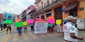 Ejidatarios de Ranchoapan protestan en Xalapa por adeudo millonario de Sedatu en San Andrés Tuxtla.