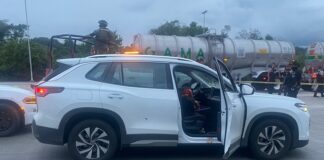 Muere doctora en confusión durante persecución policial en autopista México–Tuxpan.