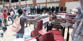 Transformando la Educación salda deuda histórica en telesecundarias, las equipa con pantallas.