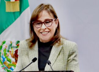 Gobierno de Veracruz adquiere 60 ambulancias para hospitales ante rezago del IMSS-Bienestar.