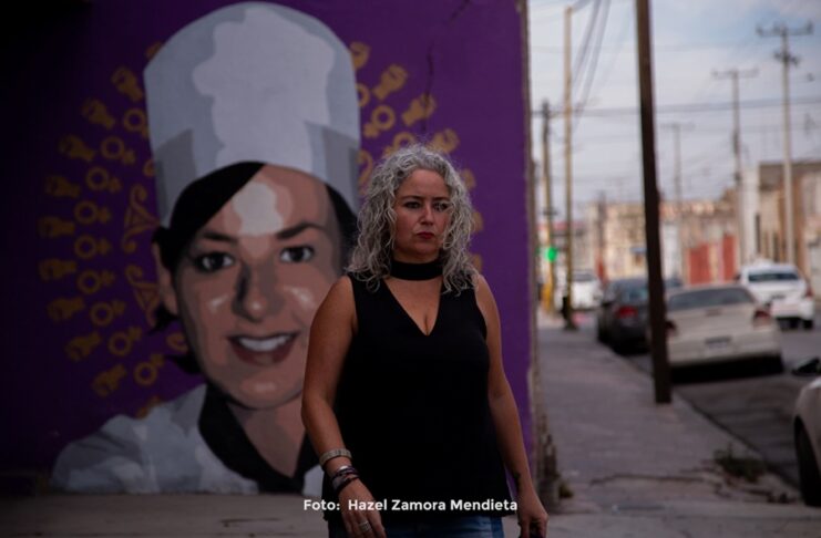 Denuncian ataques contra defensora Jaqueline Campbell, alertan riesgo para ella.