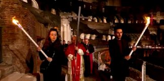 “Quien abusa del poder responderá a Dios”: León XIV carga la Cruz en el Coliseo.