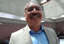 Analizan regular uso de celulares en escuelas de Veracruz.